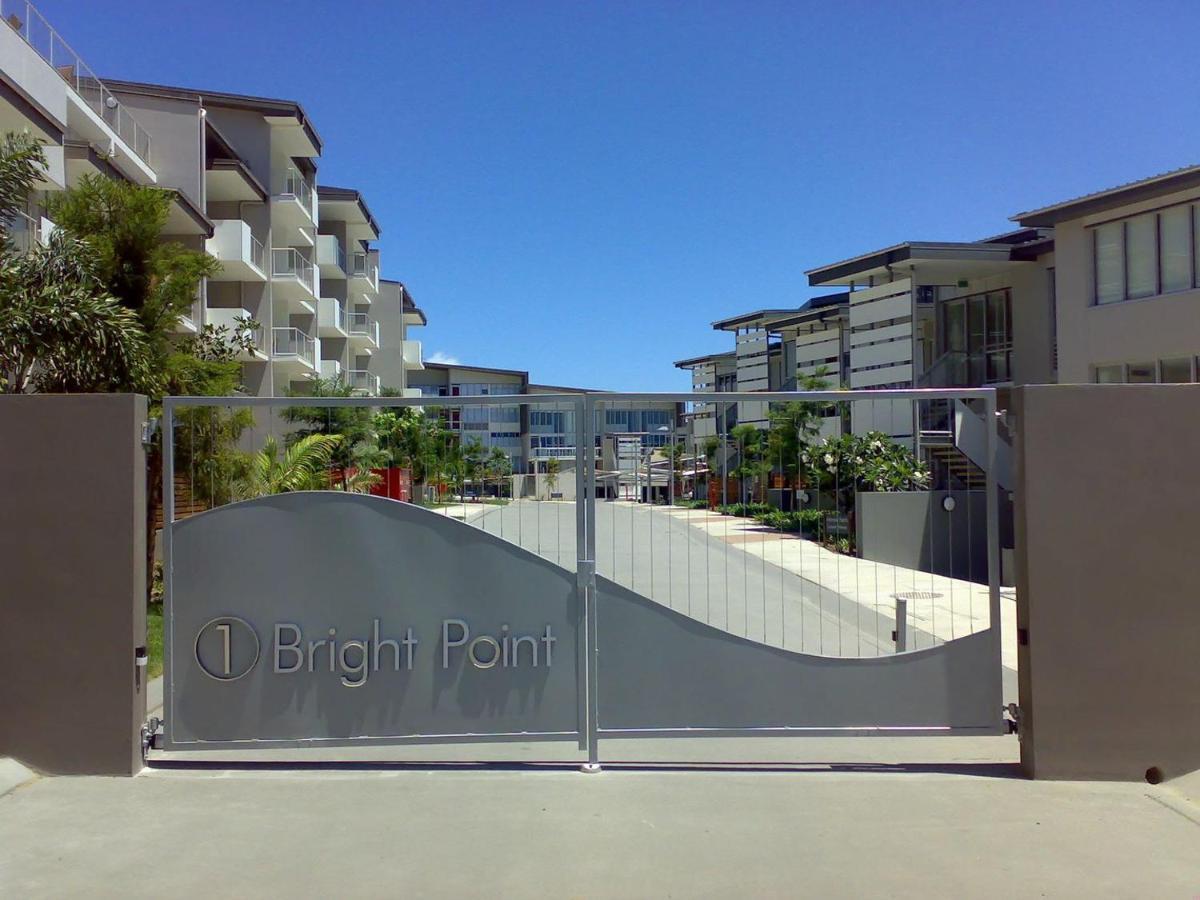 One Bright Point - Stunning Water Views Apartment Nelly Bay Bagian luar foto